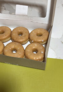 easy 5 minute monster donuts open box